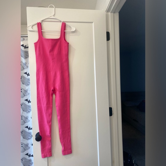 Small Viral pink jumpsuit - Picture 1 of 2